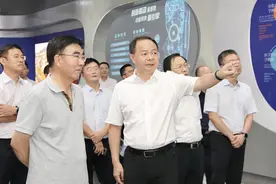 银川市领导来长沙考察 郑建新杨玉经参加图片