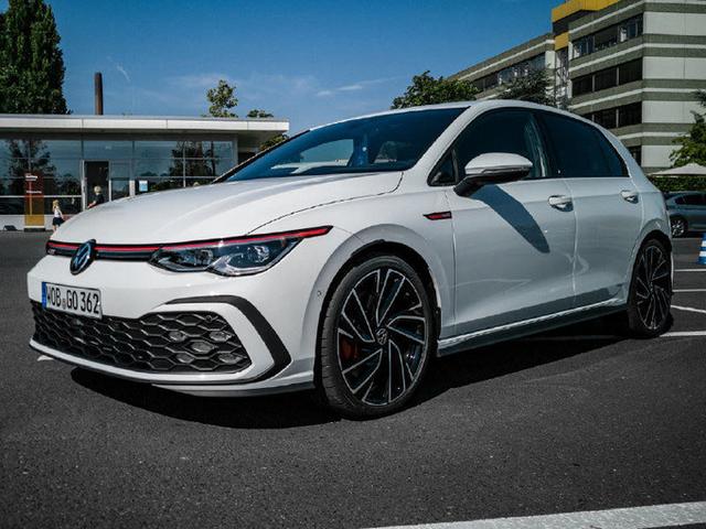 大众全新高尔夫GTI实拍！10月国产开售，沿线现款2.0T+7DCT