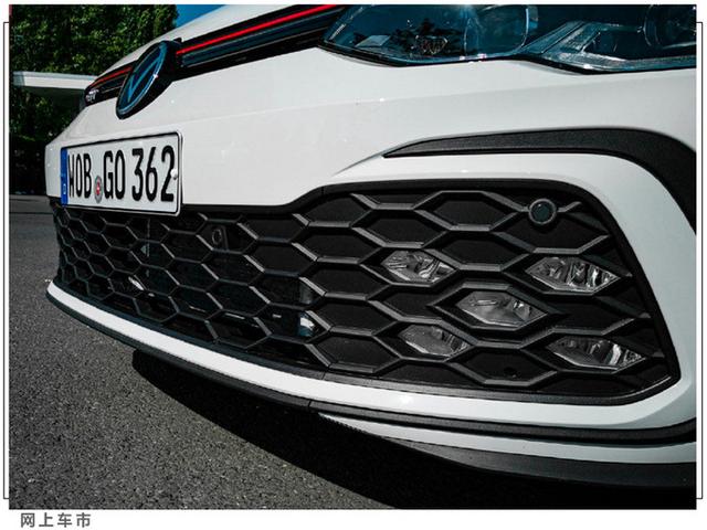 大众全新高尔夫GTI实拍！10月国产开售，沿线现款2.0T+7DCT