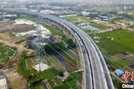 广（州）石（滩）线开通运营 连接京广和广深铁路图片