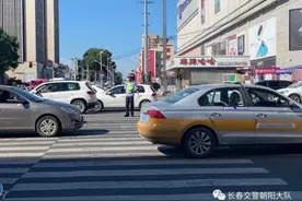 西解放立交桥封闭施工已经4天了 施工后的早高峰你迟到了吗？图片