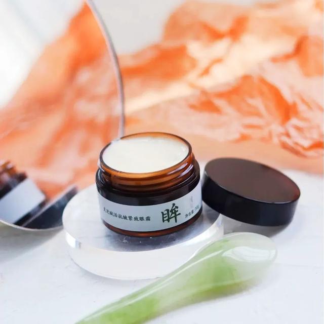 146年老字号用灵芝做眼霜，淡纹抗衰消肿，“修仙党”熬夜必备丨种草机