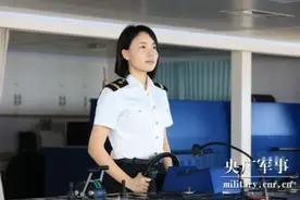 95后女舵手刘荣超：航海7年，驾驶2万吨大船蹈海探天图片