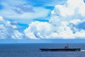 美航母再次进入南海海域演习，军事动作烈度提高增加摩擦风险图片