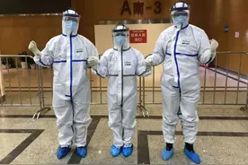 武汉抗疫一线归来，她将“方舱经验”应用到日常工作中｜中国医师节图片