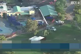 美国一名流浪汉被卡在水上乐园的滑梯管道内死亡图片