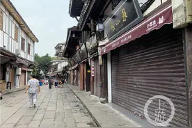 水位持续走高 磁器口古镇部分街道被淹 部分商家撤离图片
