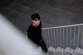 新青年·上封面 |《绝对唱响》亚军王睿：十年沉淀，从歌手到音乐制作人图片