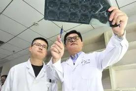 吴向未：医生不能只看病不看人 更要有“菩萨心”图片