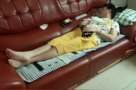 两协警追骑摩托情侣致其1死1伤：伤者家属向公安索赔六百万图片