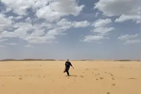 宋秉洋沙漠遇险 生死一线间顿悟创新歌《紧箍咒》图片