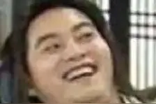 女子把大公鸡当宠物养，还每天带去上班！网友评论亮了图片