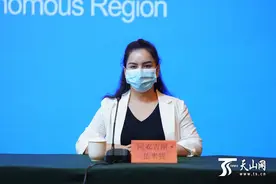 负压车转运组护士：我们的“心”和“爱”定能换来群众的“愈”和“安”图片
