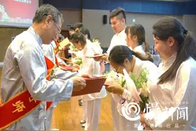 破解中医传承困局？老中医的中医传承班图片