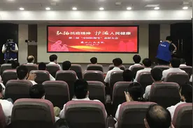 弘扬抗疫精神，苏北医院请医生讲述职业自豪感欢度“医师节”图片