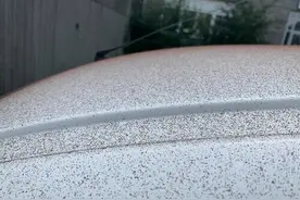 瑞士一小镇下起“巧克力雨”系巧克力工厂通风系统故障图片