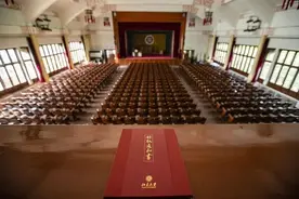 一睹为快！2020年北京各大高校录取通知书惊艳亮相，酸倒一片网友！图片
