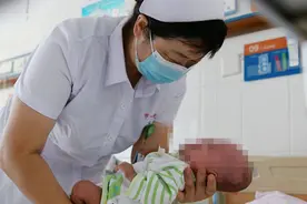 从800克长到2930克 合肥一院成功救治“袖珍宝宝”图片