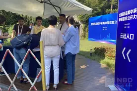 一位集采中标“二甲双胍”的药企人画像：“先中了再说，勉力活下去”图片
