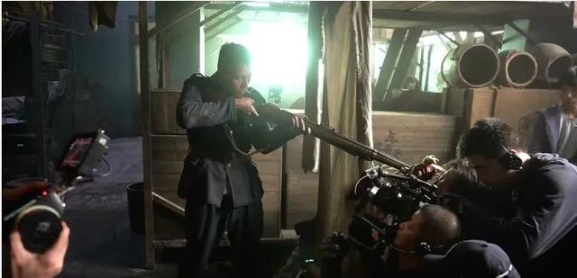 独家 |《八佰》点映票房狂破2亿，幕后十年全揭秘