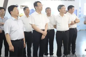 省人社厅厅长戴元湖来通 调研稳就业促发展工作图片