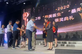 把患者当亲人 36岁的她成周口“最美医生”图片