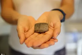 土耳其考古挖掘出土3400年前石碑图片