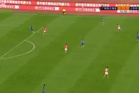 体坛联播｜中超门将低级失误上热搜，孙颖莎陈梦国乒女团夺冠图片