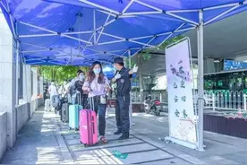 这些学校开学后，实行校园封闭管理图片