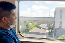 就一分钟的路程，4岁男孩被人拐走了！22年了，他从义乌去贵州和父母相见图片