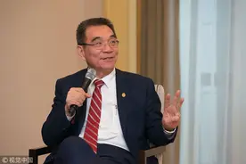 林毅夫：在不确定性较高的情况下，不能把所有的子弹都打光图片