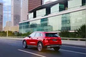 号称由内而外革新的全新奔驰GLA到底有哪些变化？｜试驾图片