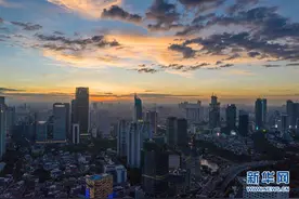 历史与现代交融的雅加达图片