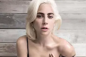 Lady Gaga新片演时尚“黑寡妇”，集齐好莱坞各年龄段男神图片