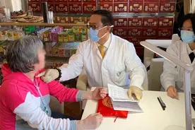 匈牙利中医师陈震：疗效提升中医药声誉 海外推广关键靠法律图片