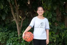 她们懂事又贴心 是妈妈的“小棉袄”丨“蓝丝带”助学公益图片