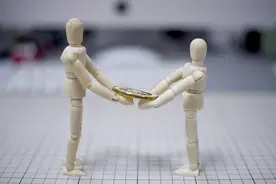快评｜“拾金不昧”奖是好事，如何奖可以多试试看图片