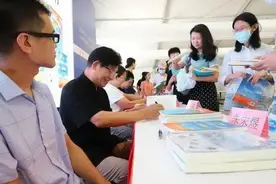 专访｜黄玉峰：不做学囚做学人图片