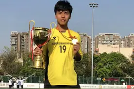 从球场到考场“踢”进大学校门，潇湘晨报记者走近长沙足球特长生图片