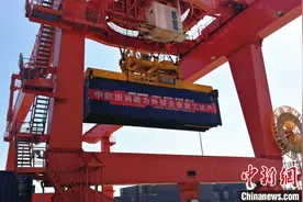 中欧班列逆风前行：“续航”黑龙江外贸企业复工达产图片