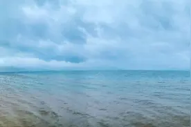 走向我们的小康生活 | 抚仙湖：护我一池澄碧，还你金山长依图片