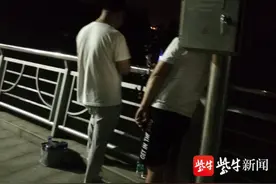 男子带6根鱼竿到江海之门江边“夜钓”，镇江查处长江水域垂钓“第一案”图片