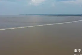 钱塘江潮水进入秋汛期！未来两个月，大潮奇观将汹涌而来图片