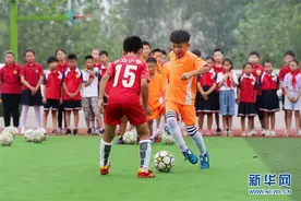 手拉手 共成长图片