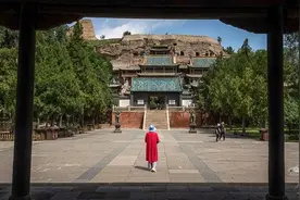 神秘的大佛——云冈石窟的艺术瑰宝图片