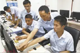 “探火”夫妻李东、潘晓：“百战伉俪”结婚11年相守不足1/3图片