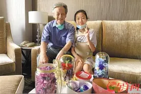 6年爱心接力，“头箍女孩”迎新生图片