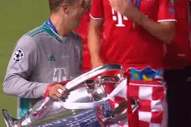 三冠王！拜仁1-0巴黎，第六次夺得欧冠冠军图片