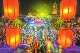 汉服秀、光影秀……荆州方特七夕活动受游客热捧图片