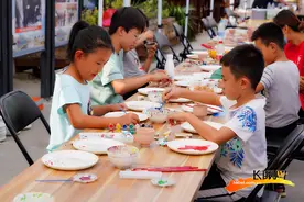 唐山开平：陶瓷周末市集 点燃城市“周末经济”图片